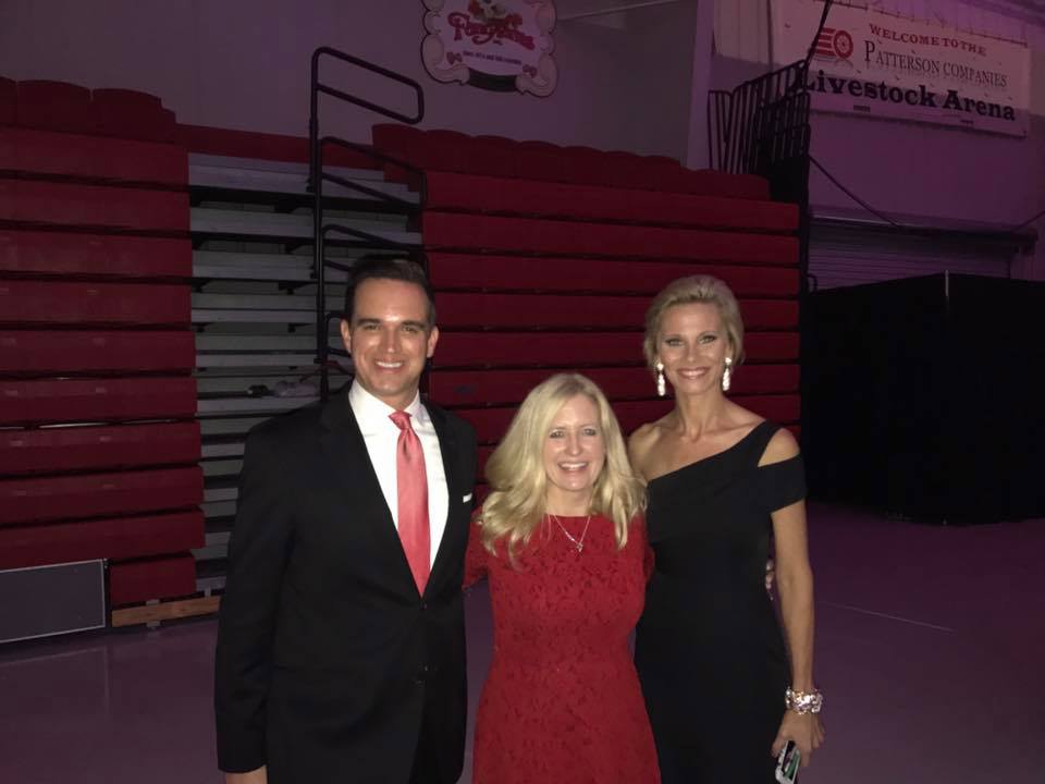 Lion Kerrie Gafford w/ Mater of Ceremonies Paul Lagrone & Mistress of Ceremonies & Former Strawberry Queen 2001 Kellie Morrow